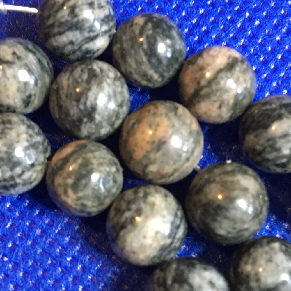 Spiderweb Jasper - Picture 6 of 7